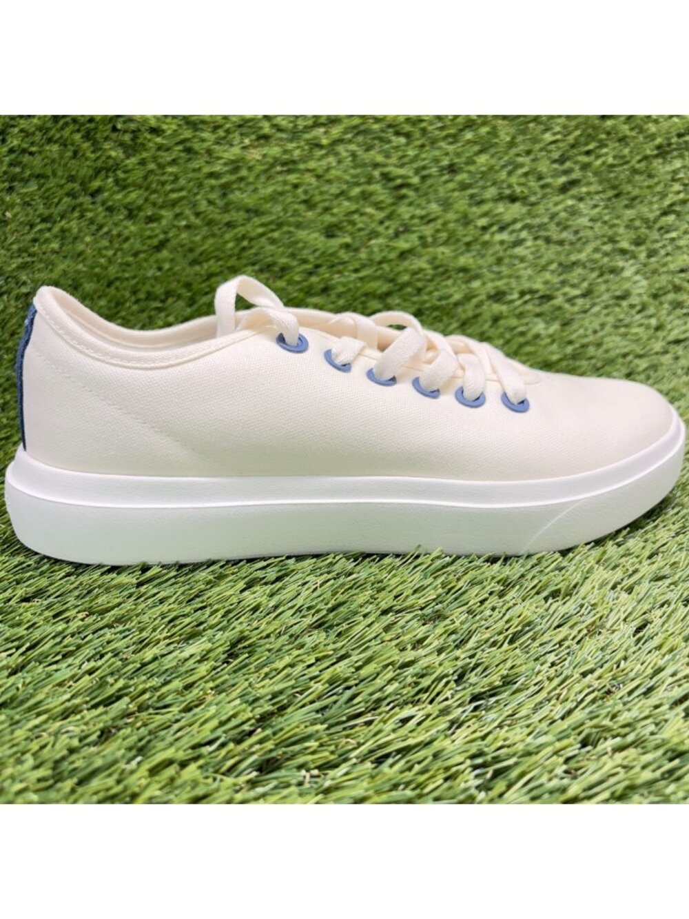 Allbirds Canvas Piper 2 Womens Size 9 Ivory Athletic Running Shoes Sneakers